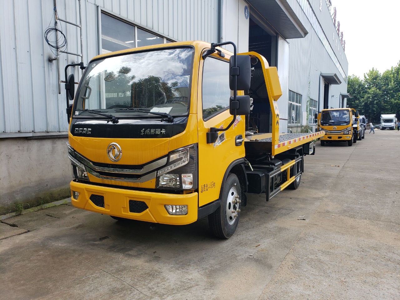 東風(fēng)多利卡清障車